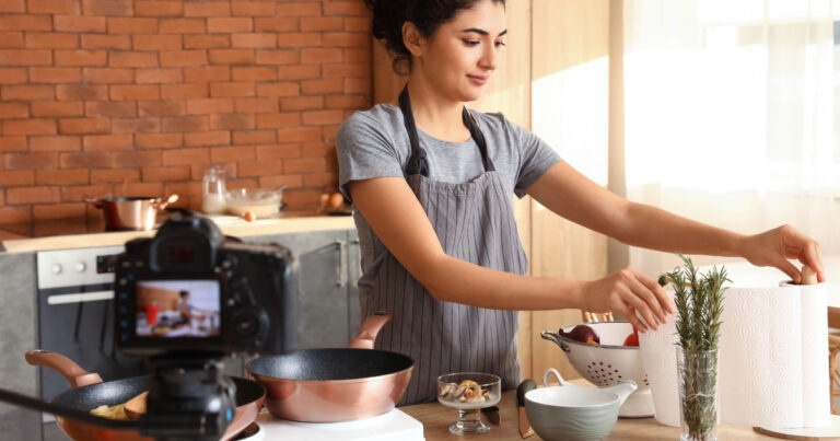 Paper Towel vs. Kitchen Towel
