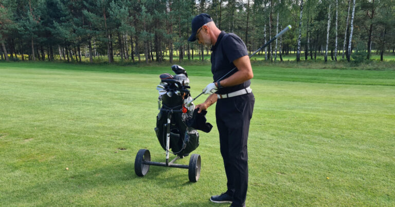 What is a Caddy Towel