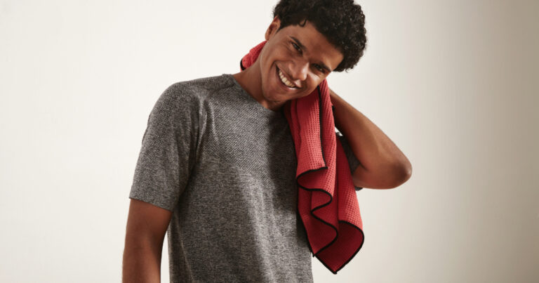 The 8 Key Benefits of Using a Microfiber Hair Towel